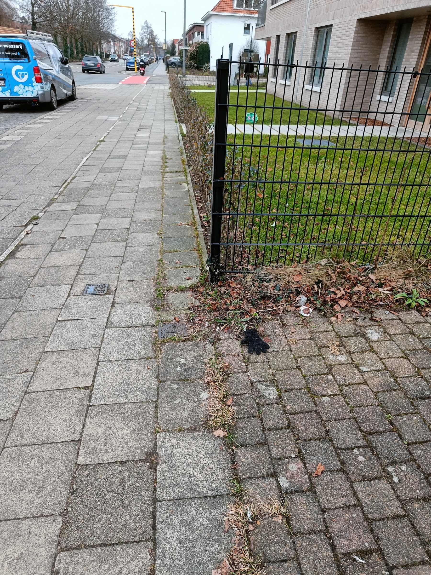 black glove found on 9 Feb 2026