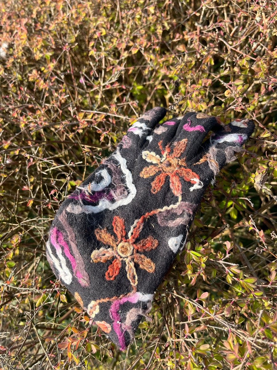 multicolor glove found on 22 Mar 2026