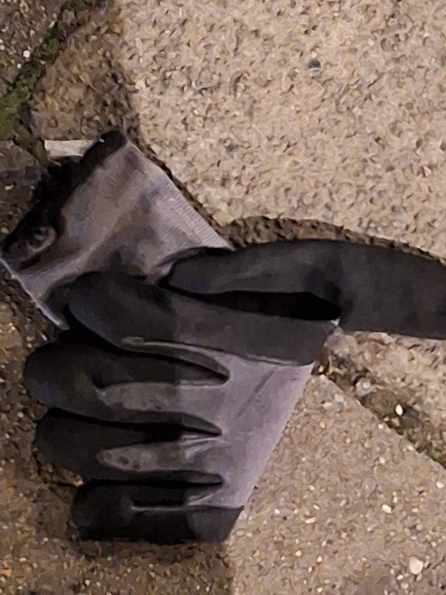 Lost black glove found in Belgium