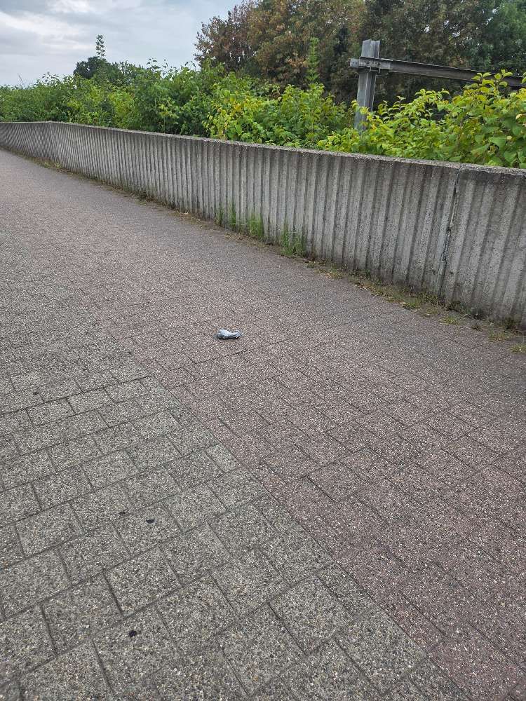 Lost grey glove found in Belgium