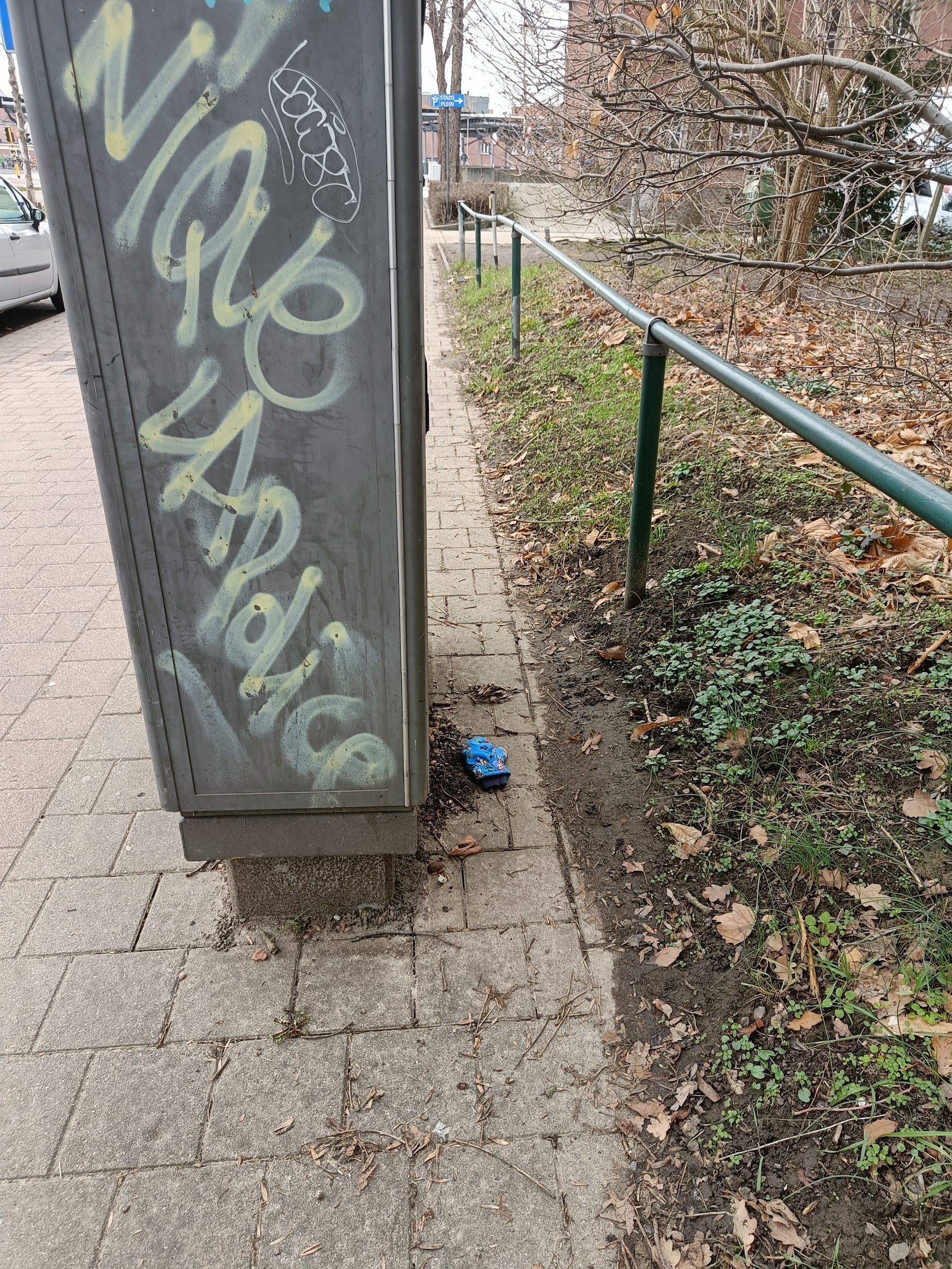 blue glove found on 9 Feb 2026