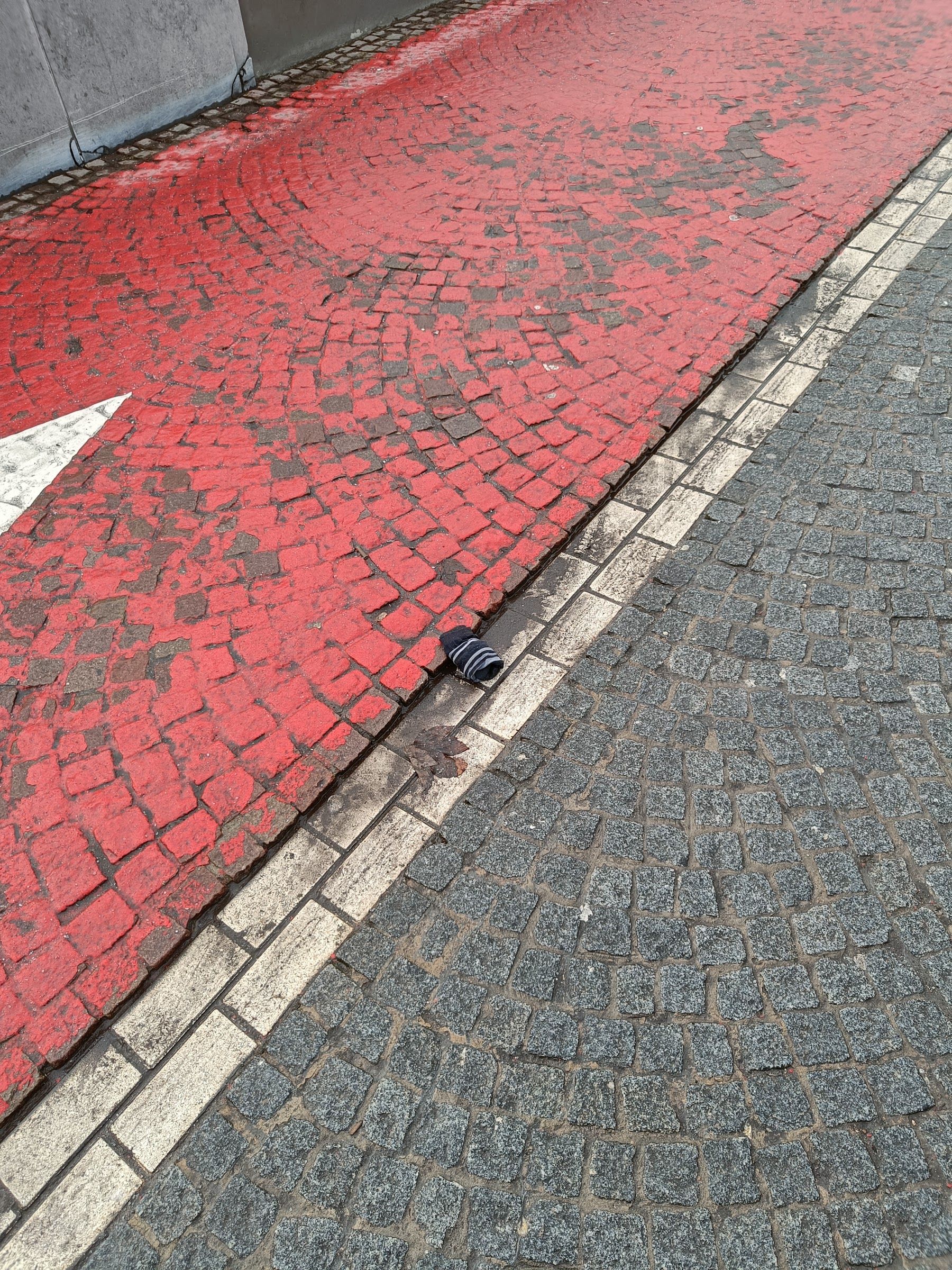 black glove found on 18 Feb 2026